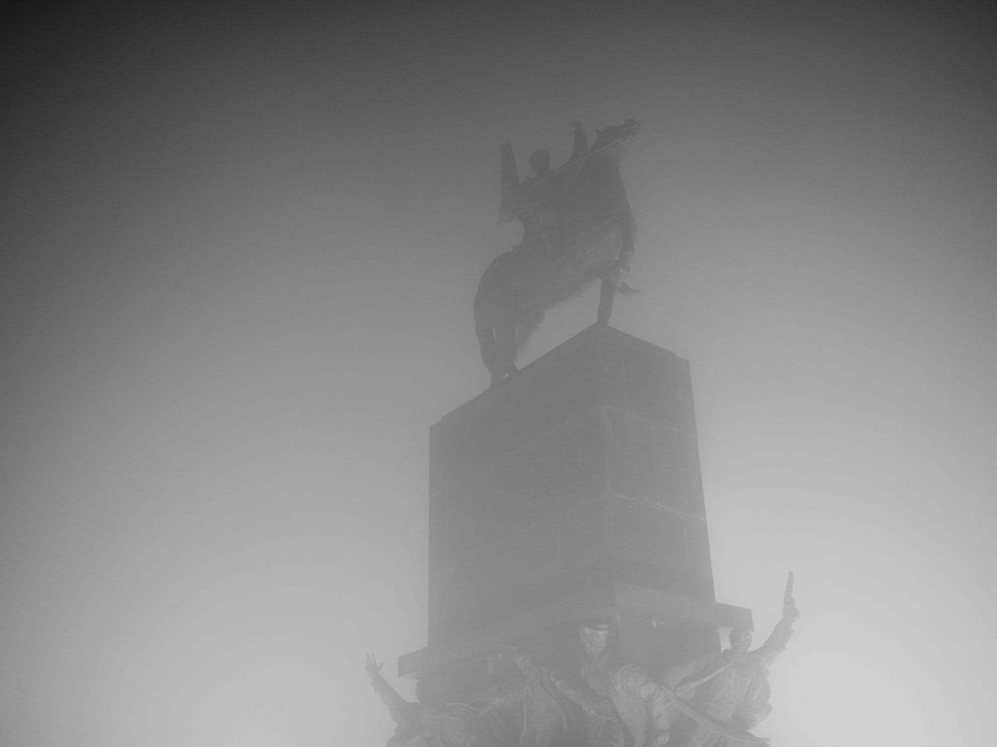 Konj u magli foto Juzne vesti Vanja Keser