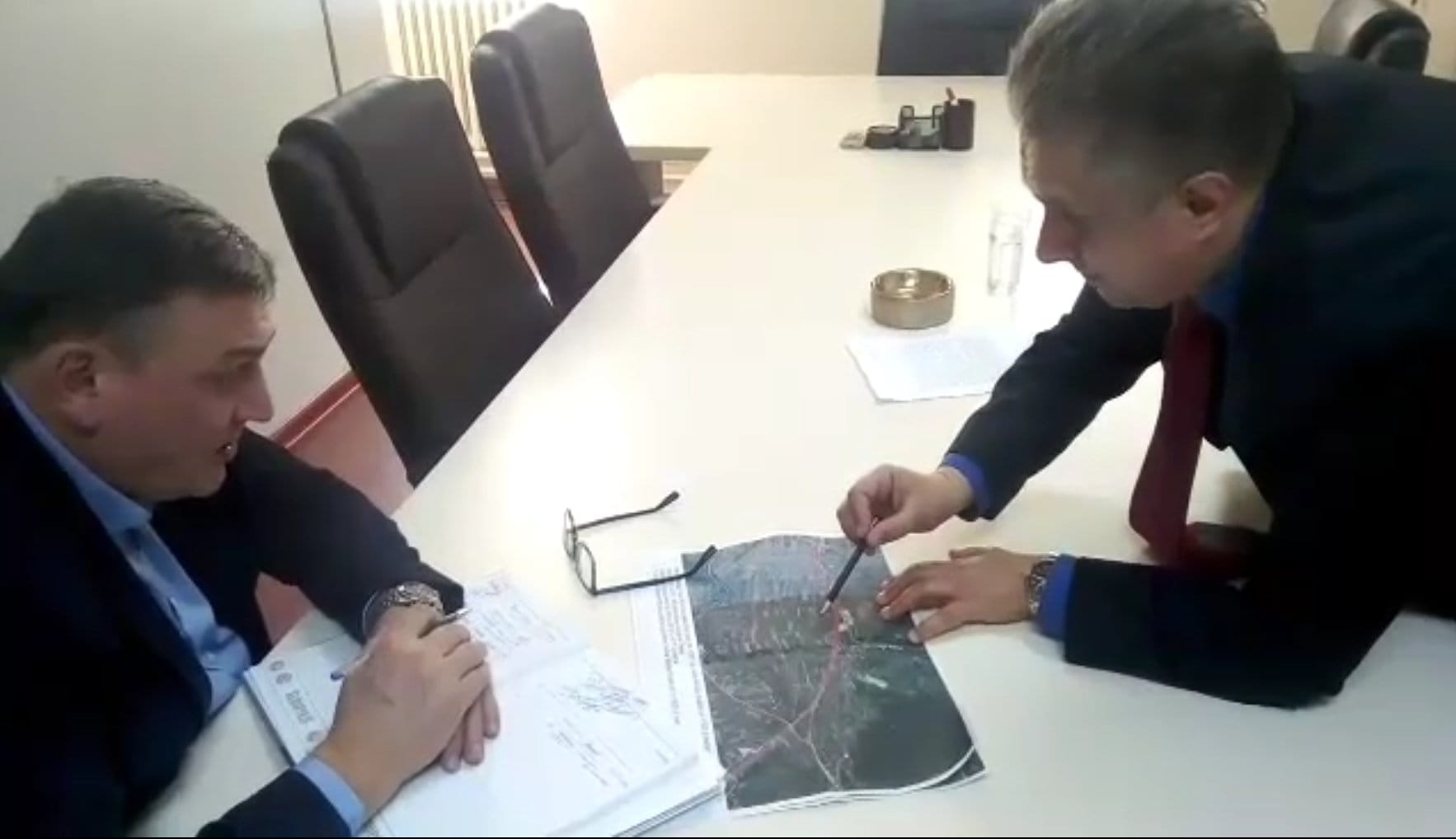 Milija i Drobnjak foto printskrin