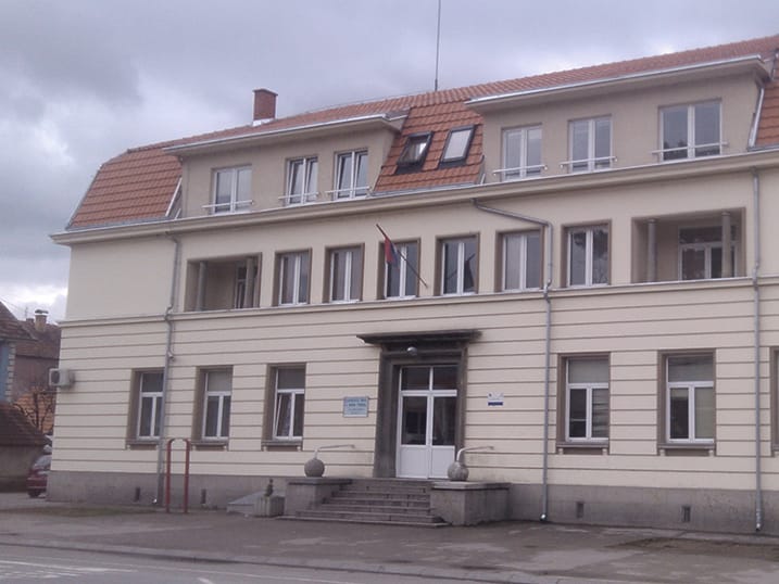 Rotarijanci donirali računare Mlekarskoj školi 3 Skola foto Mlekarka skola