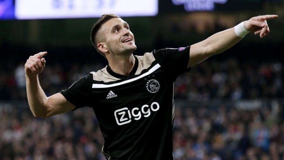 105915380 gettyimages 1128775998