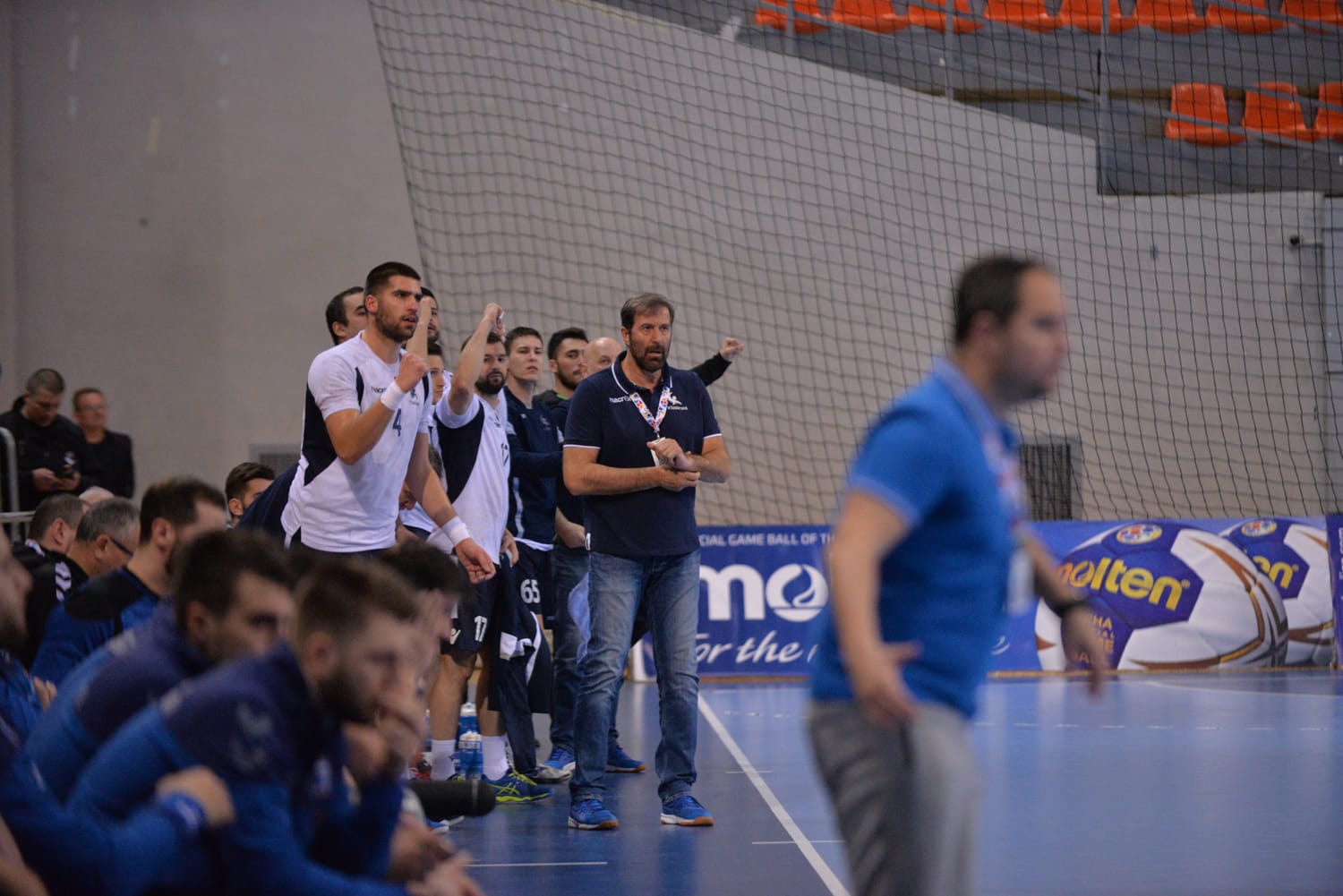 zelja,-klupa,-foto-jv-vanja-keser