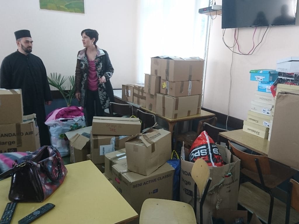 Pomoć za đake iz sela Strelac kod Babušnice 1 Doneli pomoc u selo Strelac foto Lj F