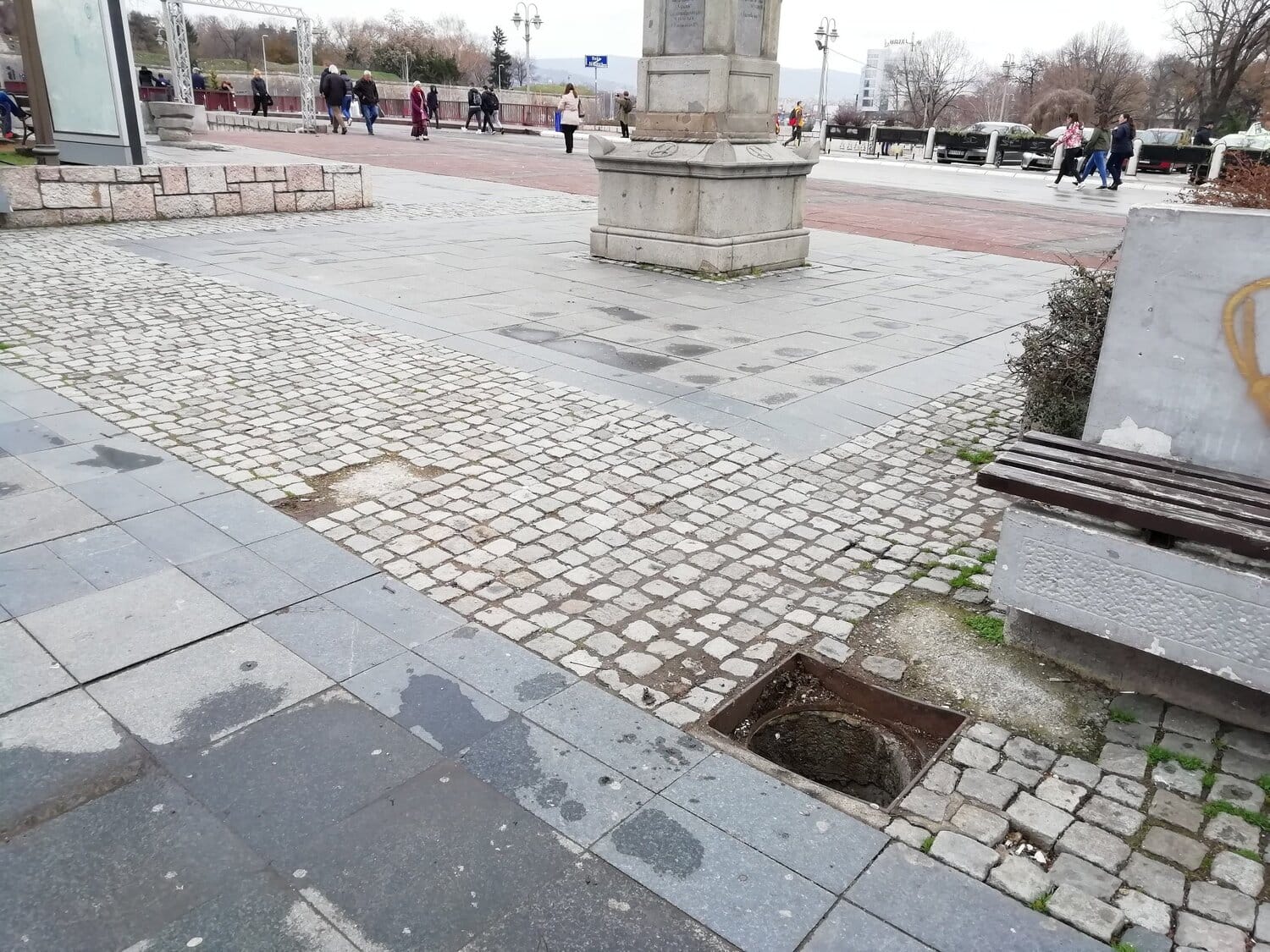 Saht bez poklopca foto M M