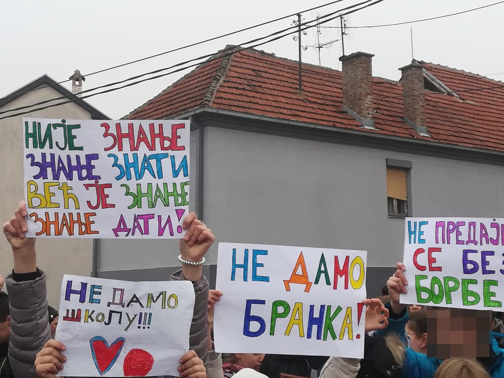 Meštani Gabrovca protestom traže da im se škola ne pripaja gradskoj 1 skola gabrovac protest foto jcm