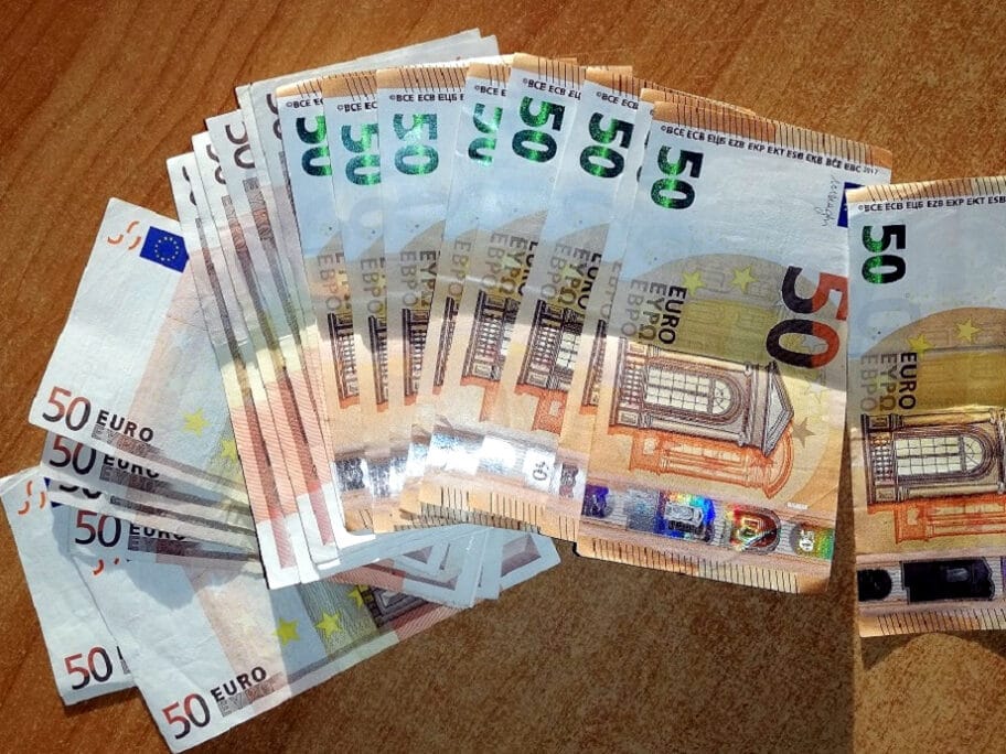 zaplenjeni evri foto uprava carina