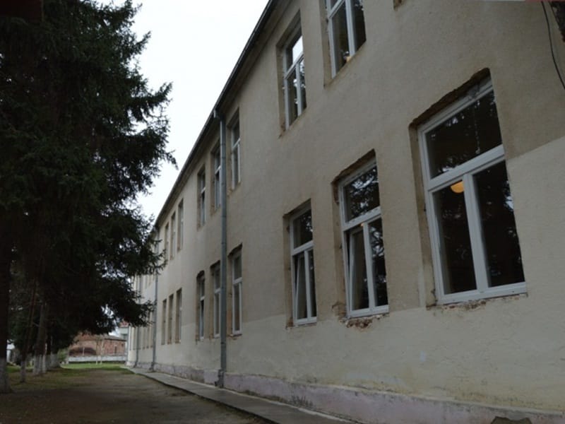 OS Manojlovce foto Grad Leskovac