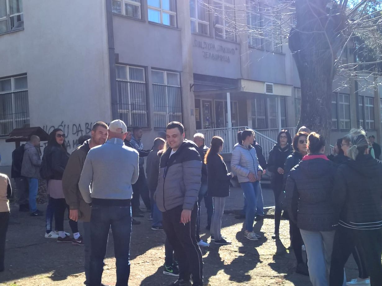 skola jelasnica foto vk