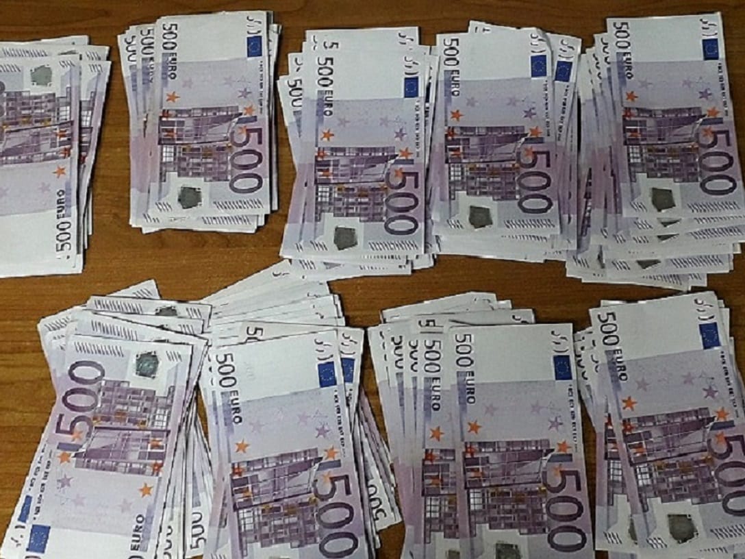 100 000 neprijavljenih evra na Gradini foto Uprava carina