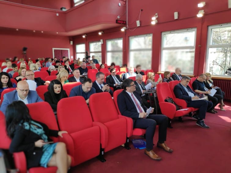 Skupstine Nisa foto V Milic