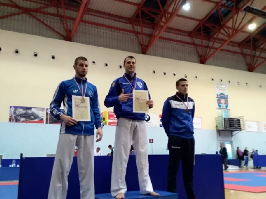 Pirotski karatista "juri" normu za Olimpijske igre 6 Mijalkovic karate foto N Dj