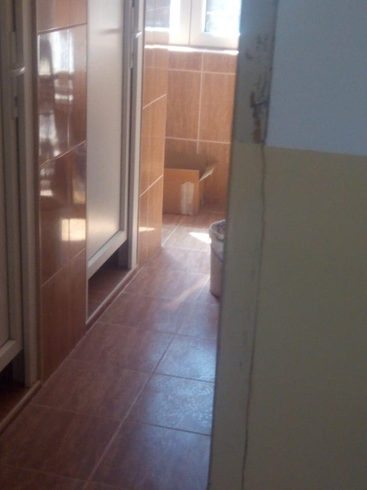 Novi toalet u skoli Rozina foto citalac