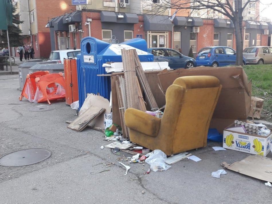 Niška "Mediana" od 1. aprila odvozi kabasti otpad na poziv 1 Odlaganje otpada Pariske komune Prijavi problem