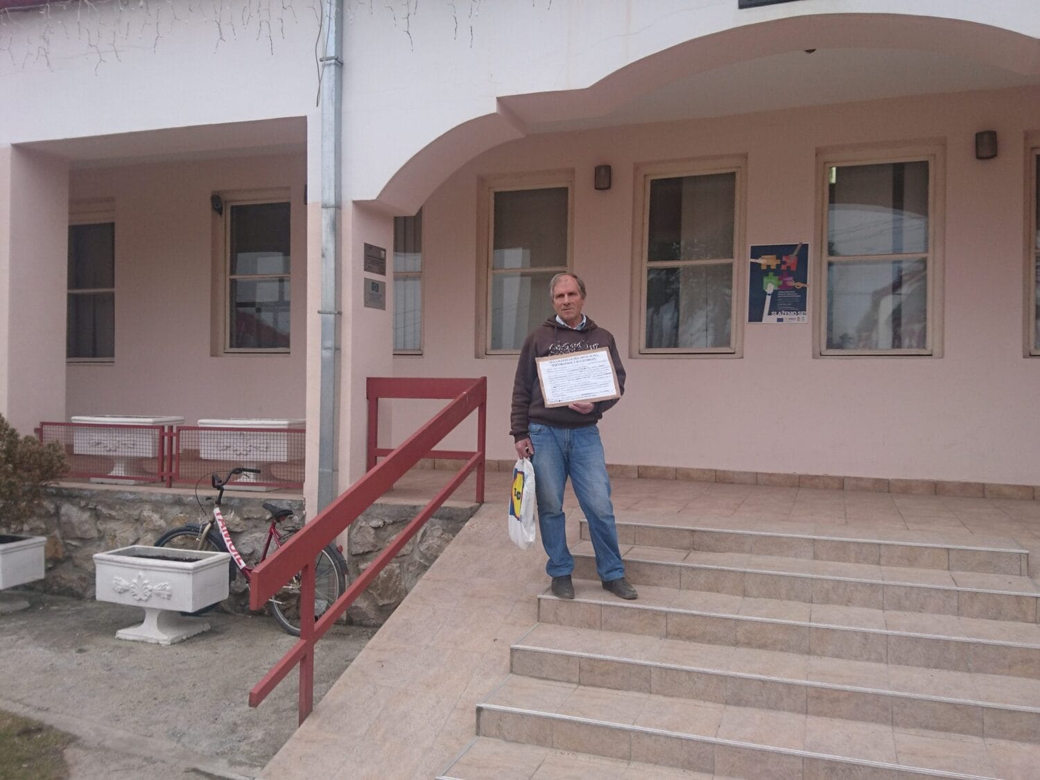 Protest u Beloj Palanci zbog problema u selima, predsednik opštine ne želi da razgovara 1 Ivan radenkovic foto Lj F scaled