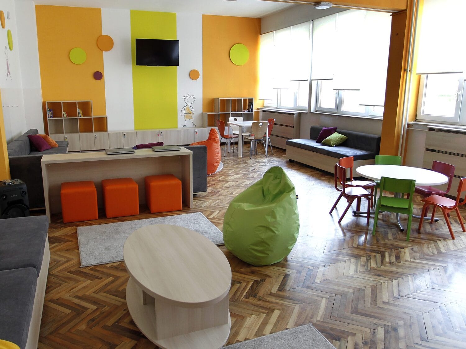 klub skola bubanj scaled