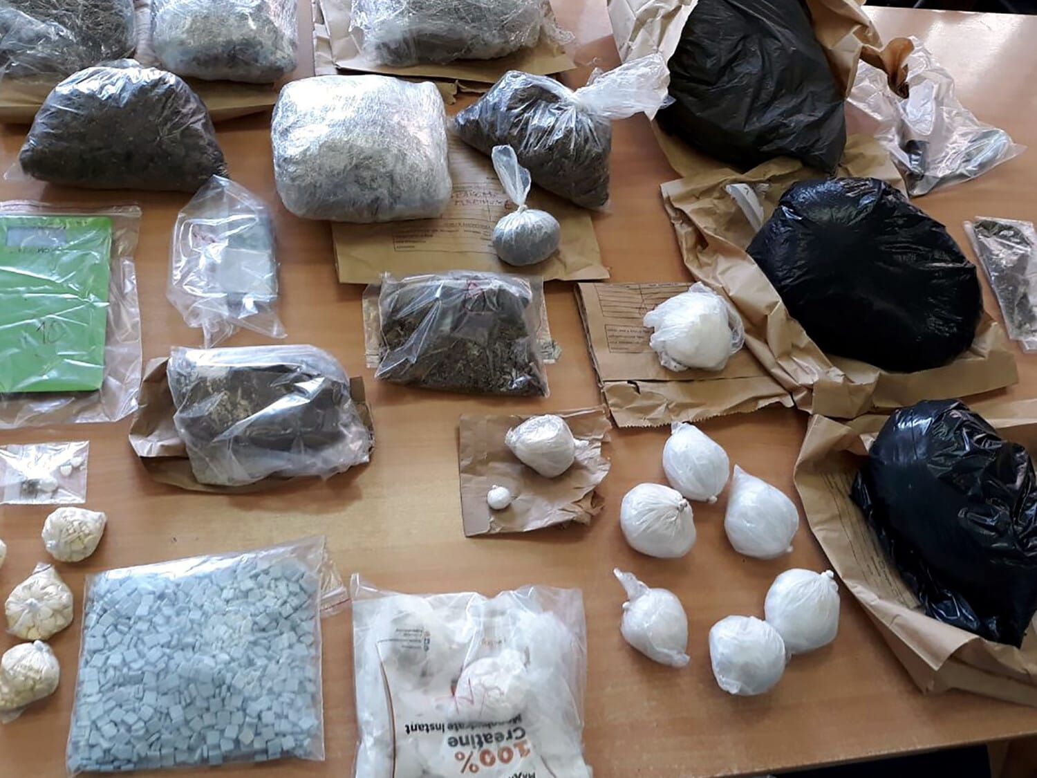 Dvojica mladića uhapšena zbog proizvodnje i prodaje droga 1 droga foto pu nis