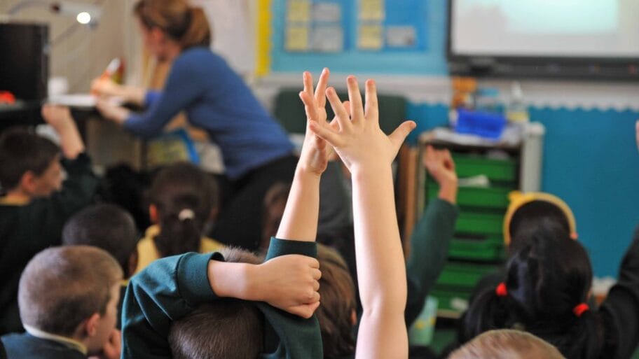 101824555 hi011065103