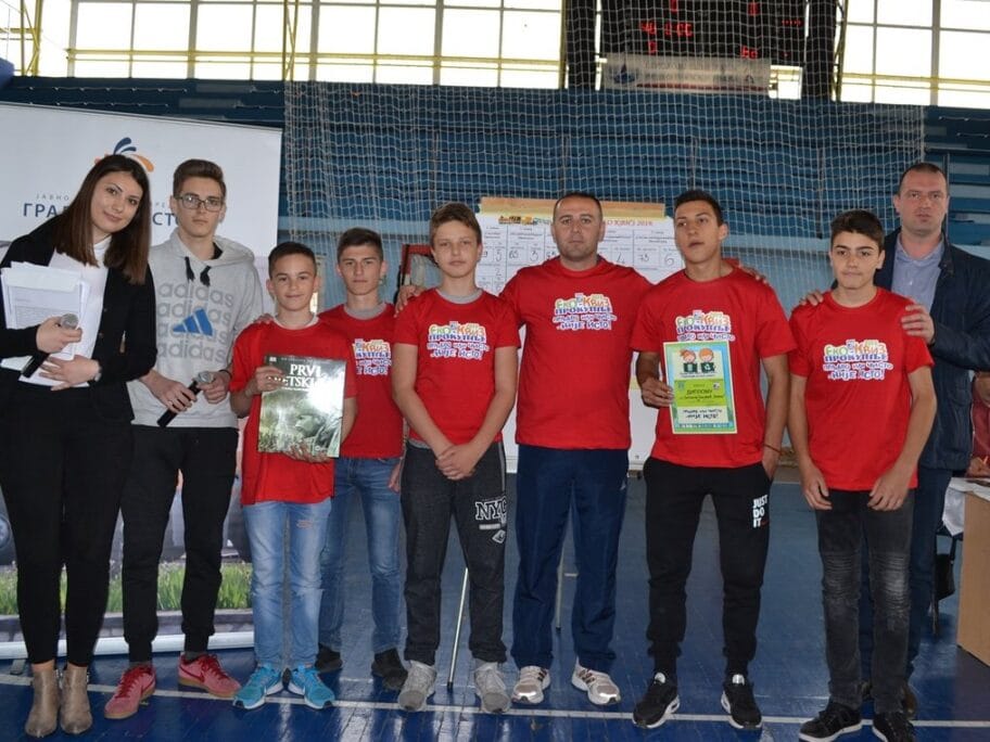 Djaci 9 oktobar kviz foto Lj M