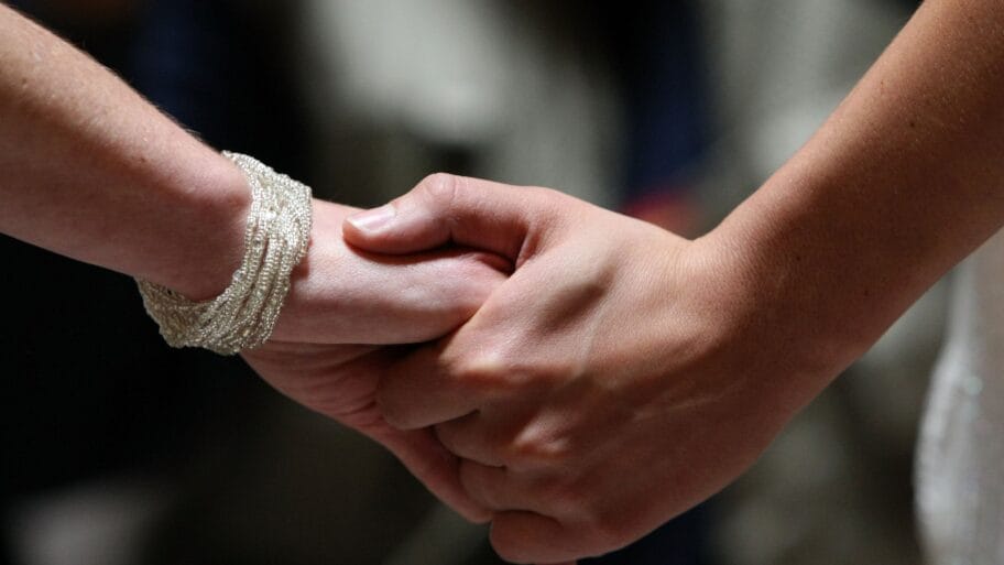 103322836 hi015021396