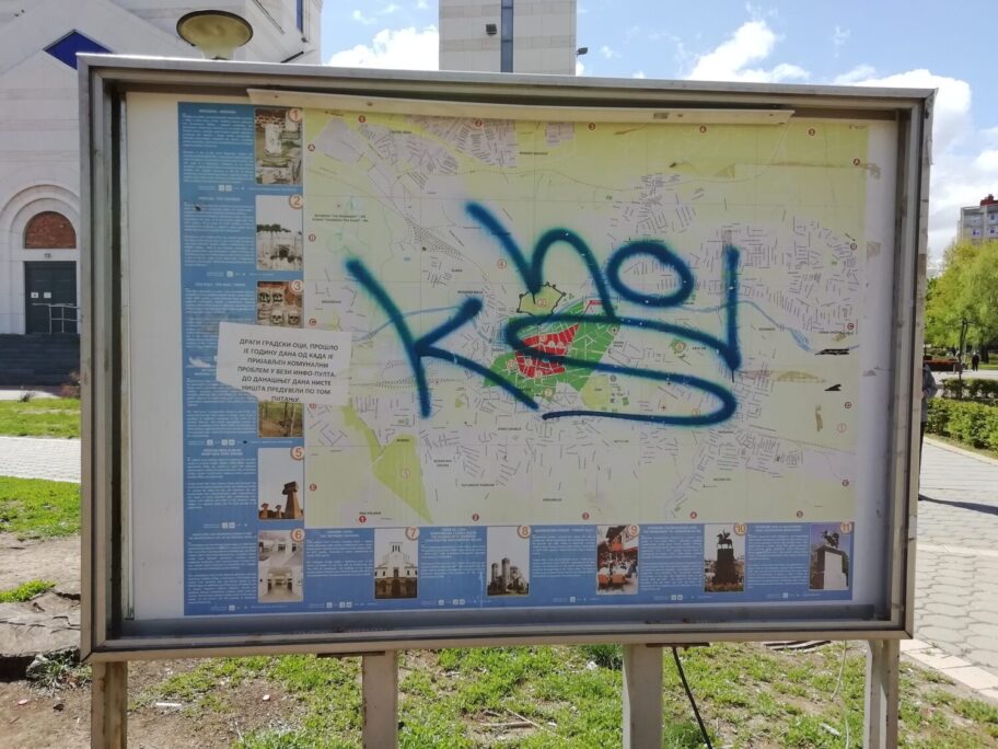 turisticka mapa grafit foto tr scaled