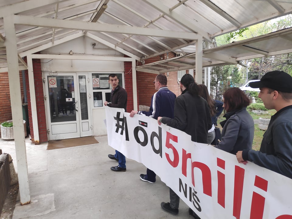 1od5miliona medijana