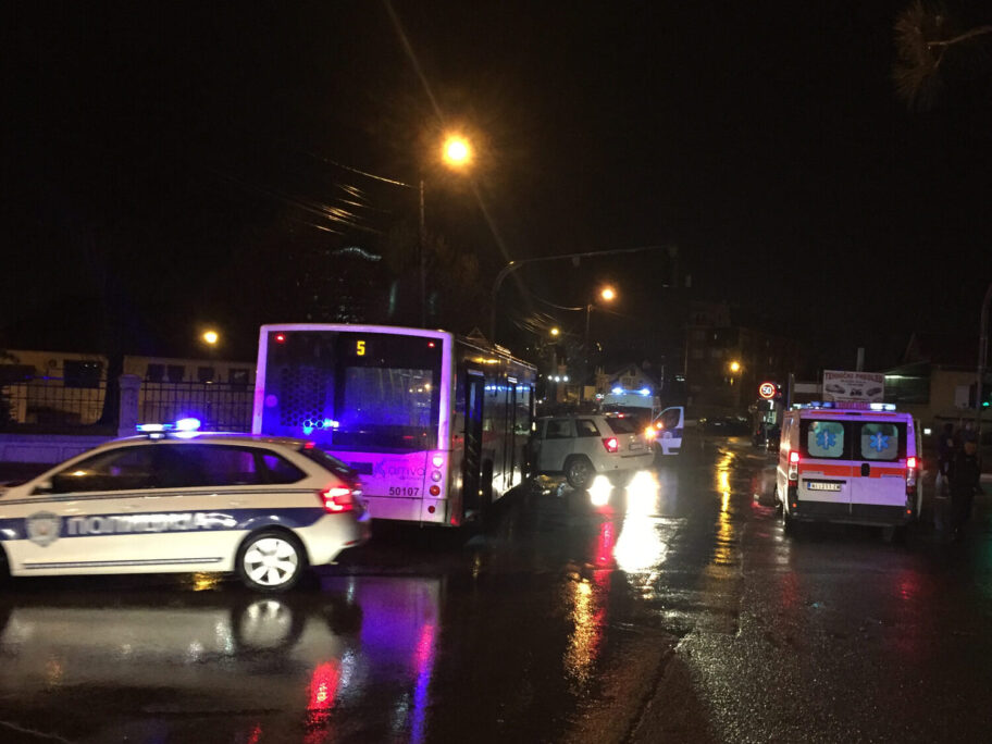 sudar bus dzip foto scaled