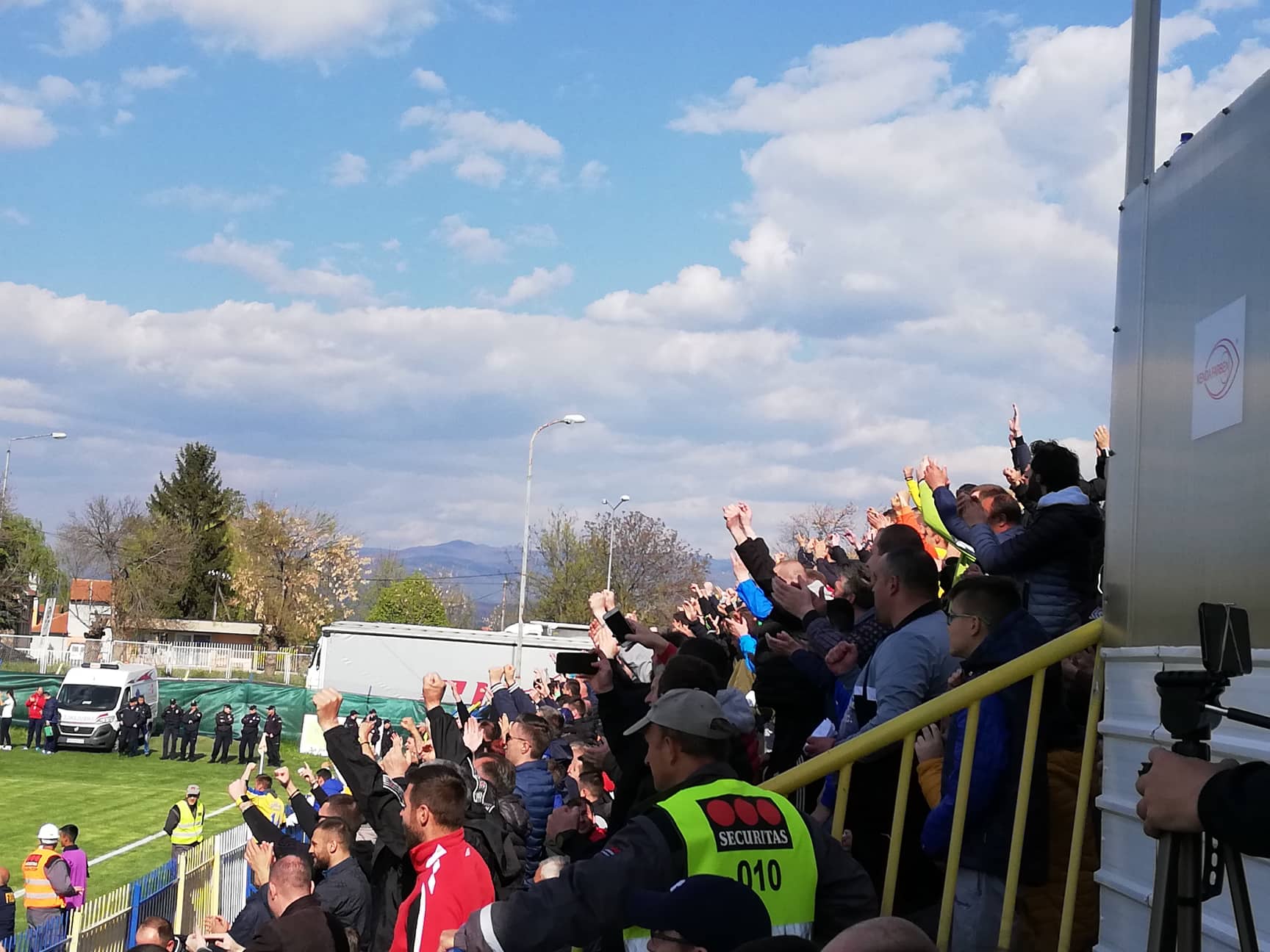 slavlje-nakon-gola-u-vranju,-foto-mt-jv