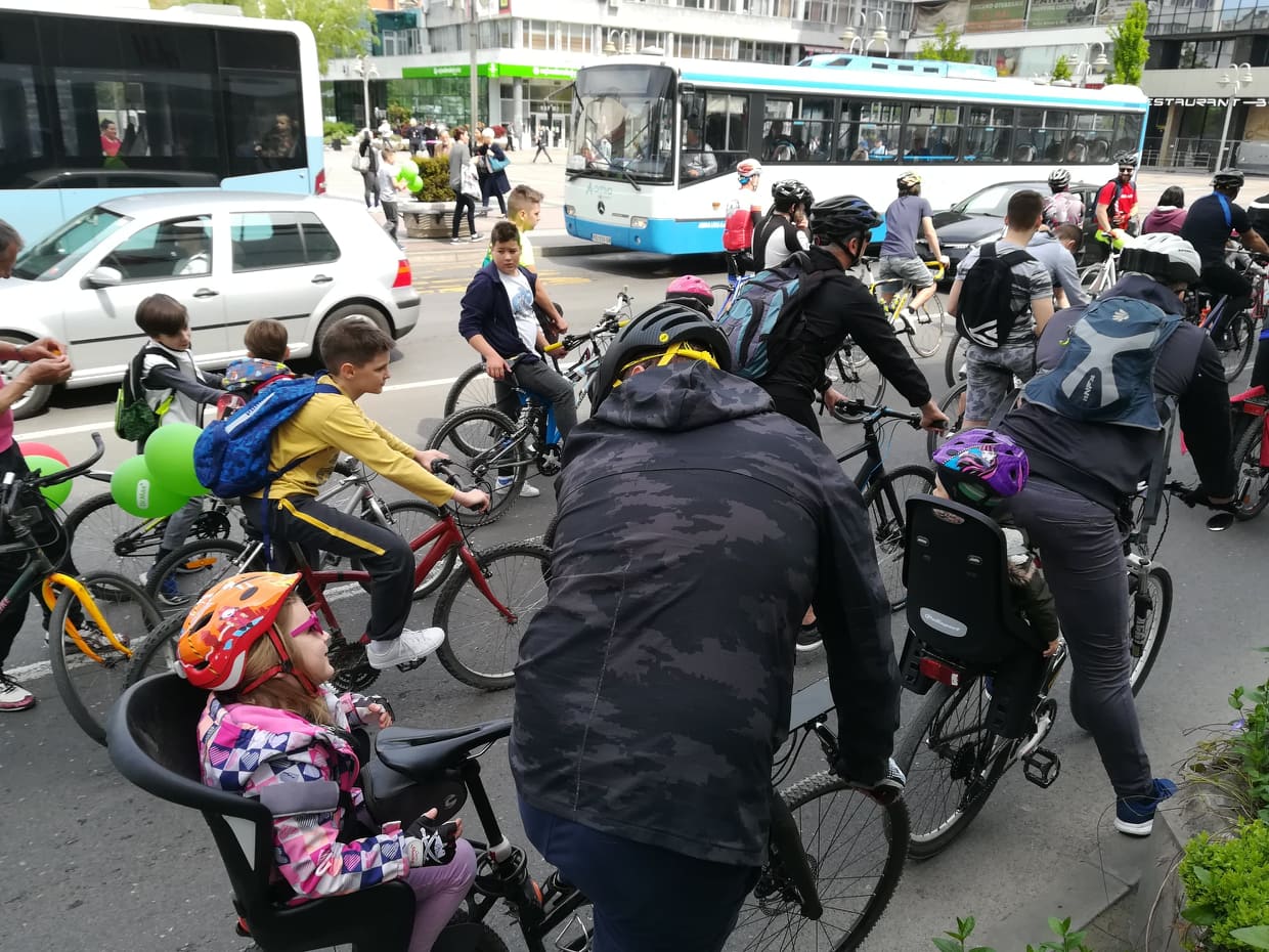 57491809-858589604495581-7828487695587344384-n