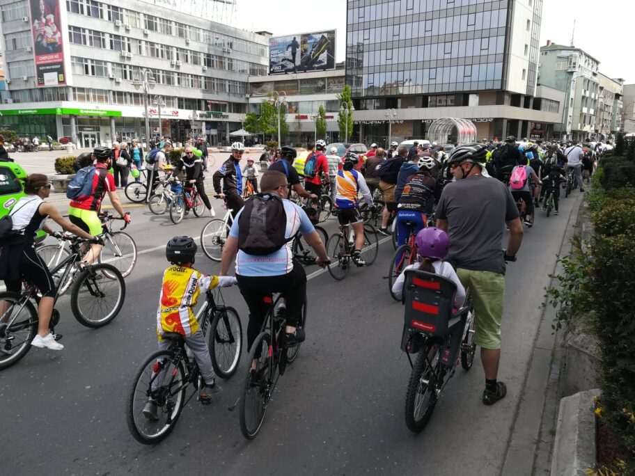 58376934 1009122452610107 518462879737839616 n