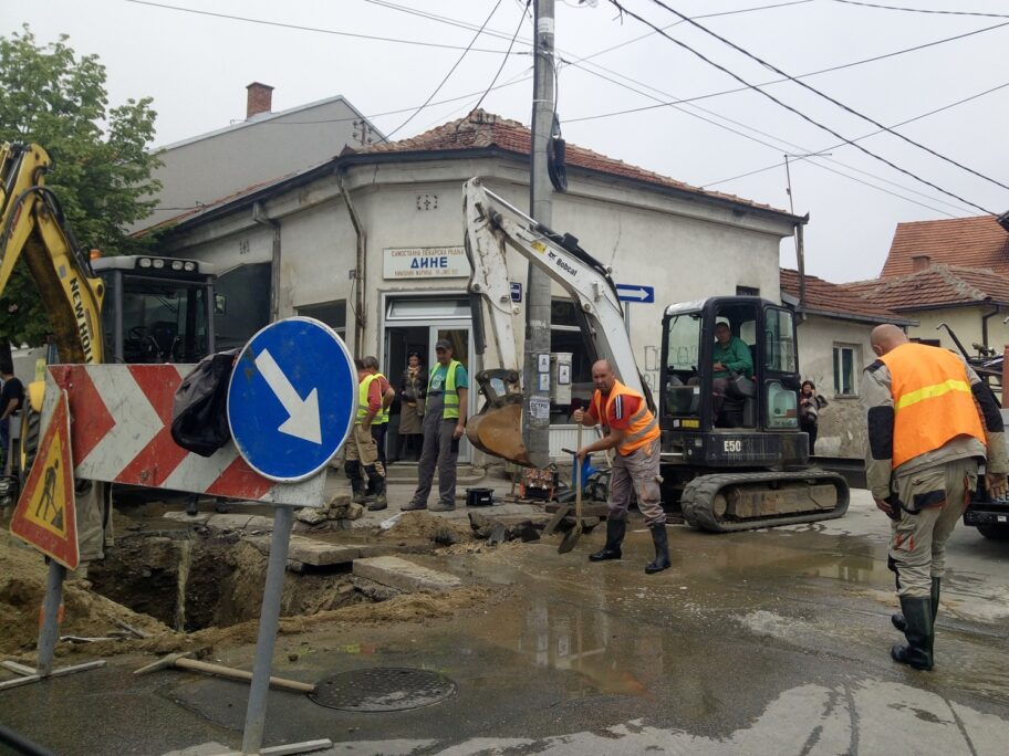 Cevi Leskovac Veternicki trg foto Bojana Antic