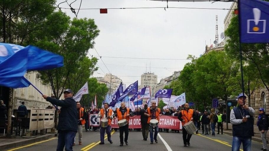 Prvomajski skup u Beogradu pod parolom „Veće plate za ostanak i opstanak" 6 106754644 5