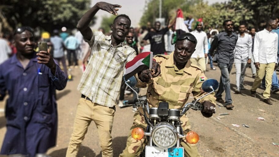 106399391 gettyimages 1136253814