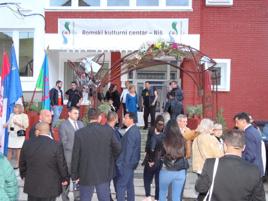 romski kulturni centar foto o b