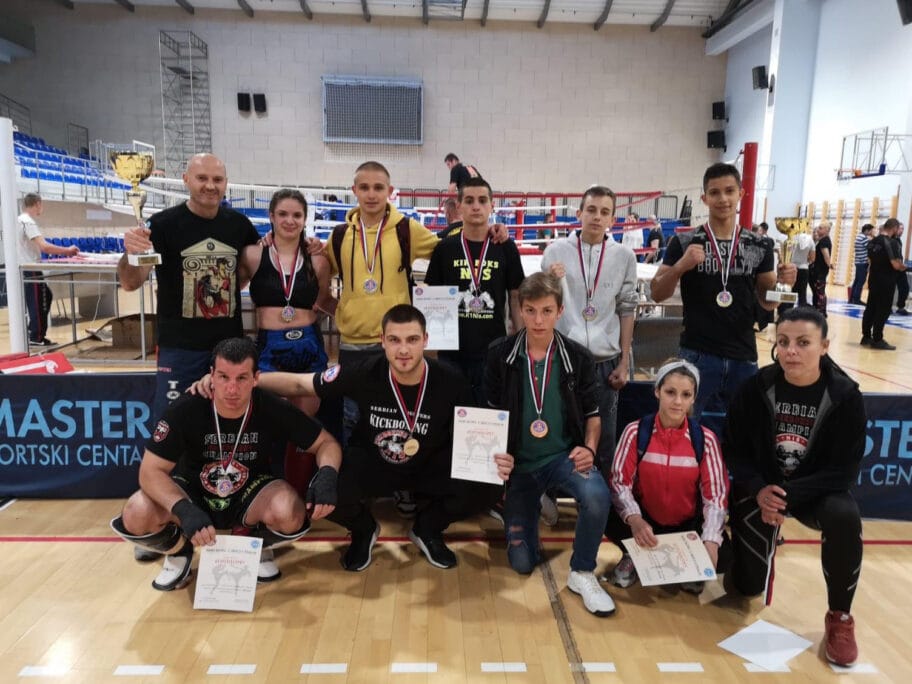 Kik-boks klub Niš najbolji na Prvenstvu Srbije u "low kick"-u 14 Kik boks klub Nis Prvenstvo Srbije low kick foto KBK Nis