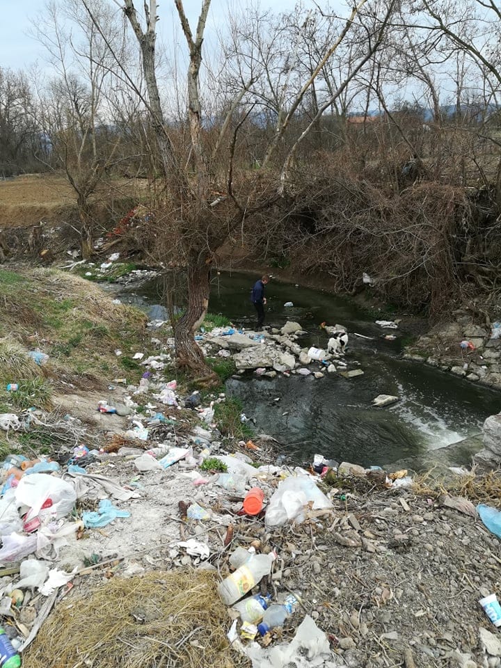 Zagađena od fekalija, ali i od đubreta