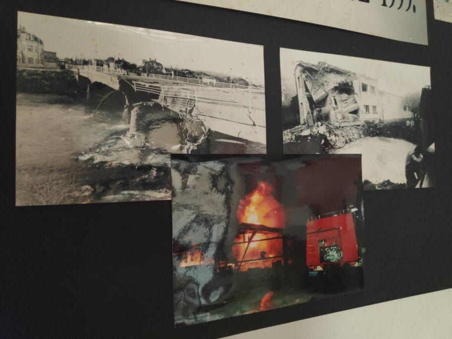 Crveni krst fotografije Foto V Milic