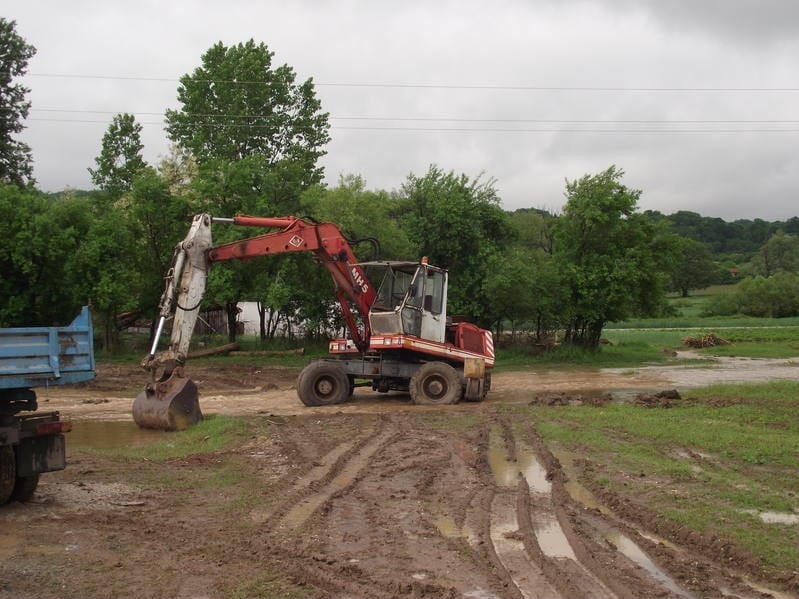 Vranjanci zbog najavljenih padavina čiste rečna korita 18 reka ciscenje foto aleksandar kostic