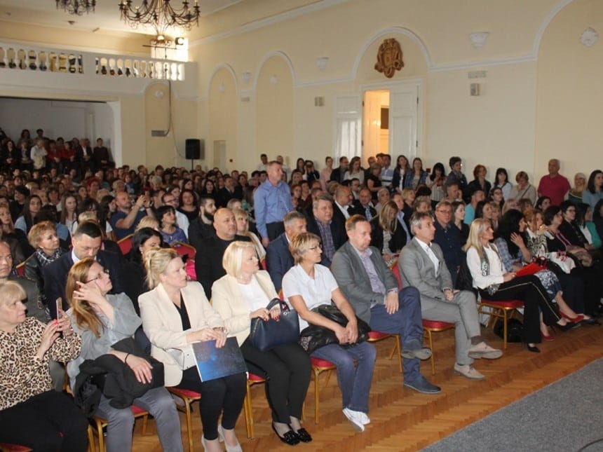 U Vranju dve proslave Međunarodnog dana medicinskih sestara i tehničara 16 Proslava u Domu vojske foto I M