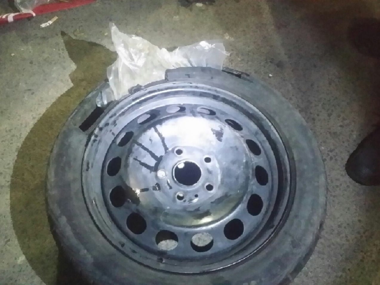 rezervna guma puna kesa sa marihuanom Presevo