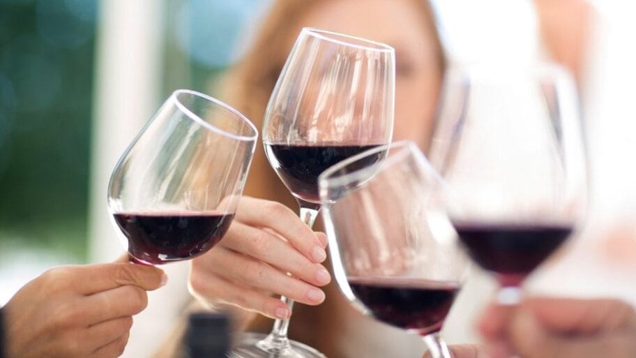 Ovaj restoran će biti popularan: Popili vino od 5.000 evra, a platili samo 350 2 106983830 mediaitem106983829