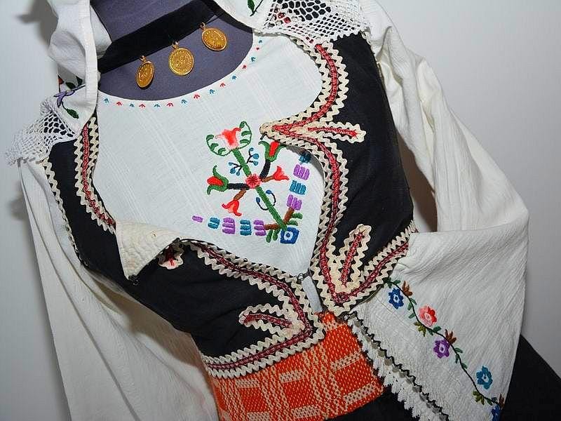 Svrljiska narodna nosnja foto Aleksandar Kostic