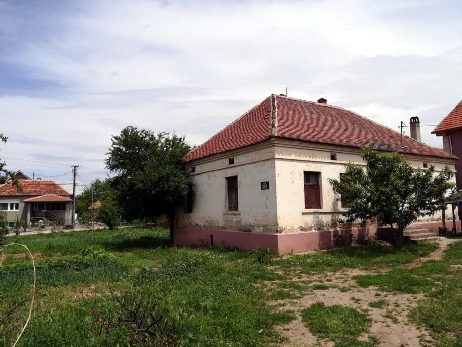 Stara skola Novo Selo foto JV J A