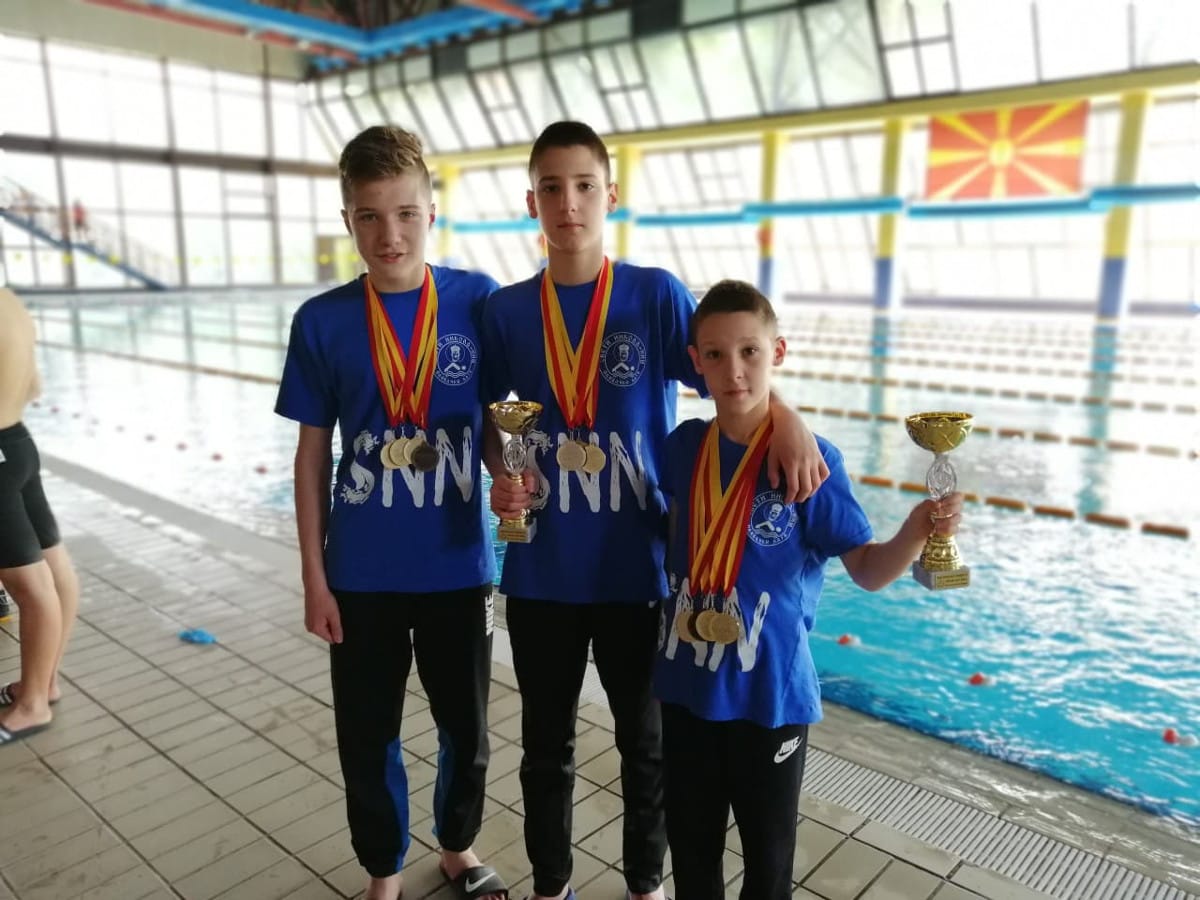 Trojica plivača niškog kluba Sveti Nikola doplivali do 12 medalja 1 sveti nikola plivanje skoplje