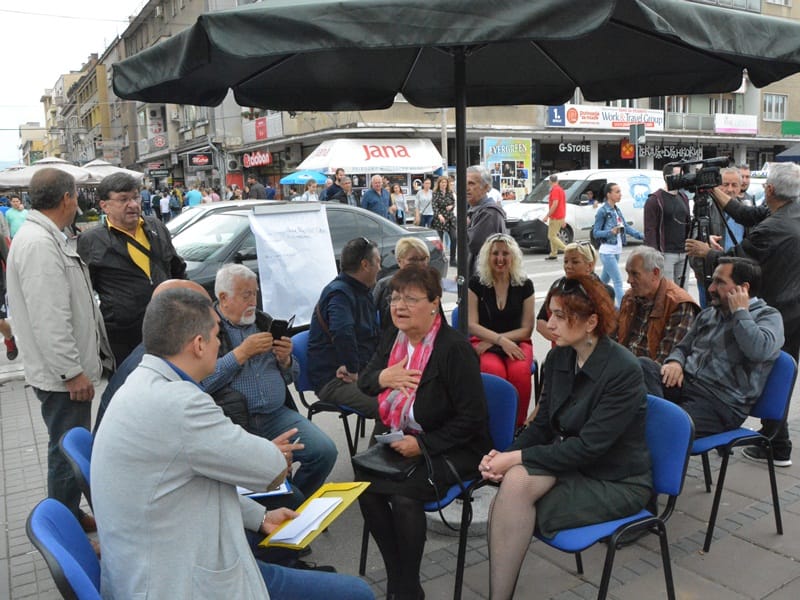 Nišlije razgovarale sa opozicijom o problemima u gradu na prvoj “zoni slobode” 12 Zona slobode Nis foto Savez za Srbiju