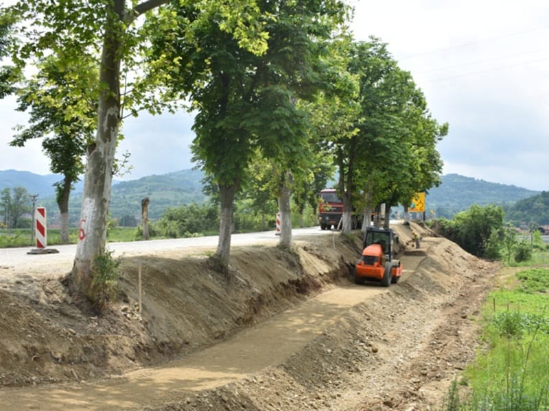 Rekonstruiše se ulica na ulazu u Grdelicu 1 Grdelica put foto Grad Leskovac