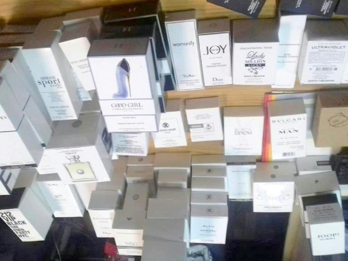 Carinici zaplenili parfeme, garderobu, kozmetiku i tehničku robu 1 krijumcareni parefemi 29 05