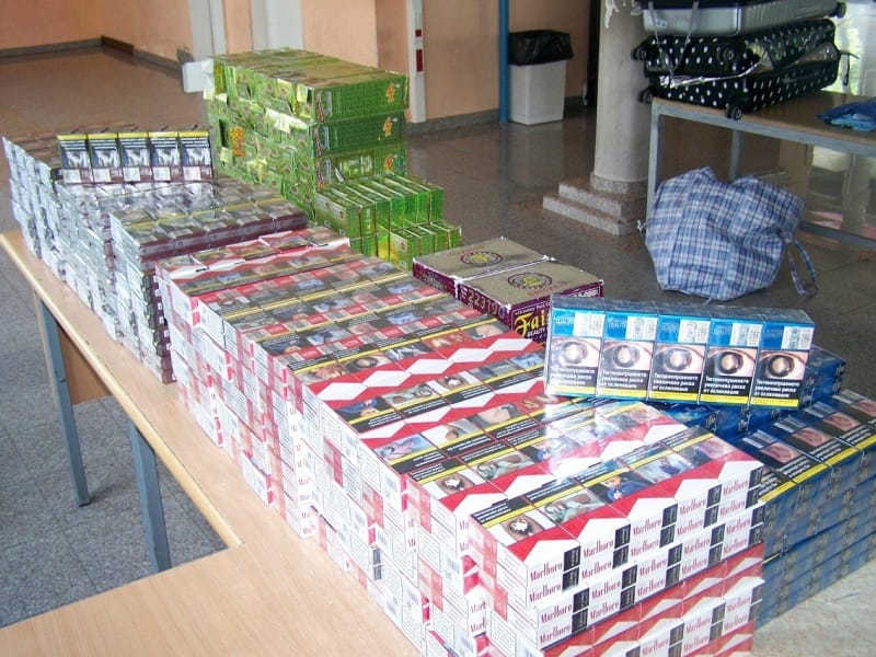 cigarete i kreme foto Uprava carina