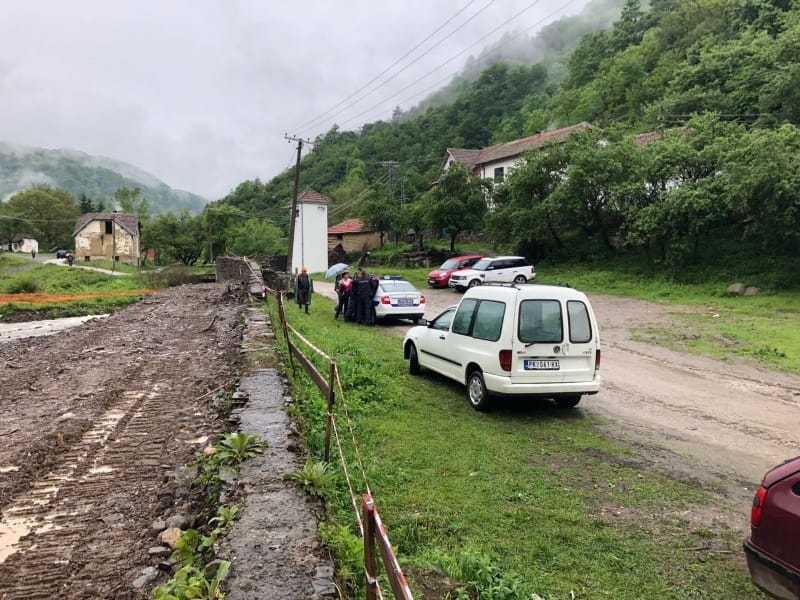 Meštanin Rakite uhapšen zbog pretnje sekirom radnicima gradilišta 1 rakita foto citalac