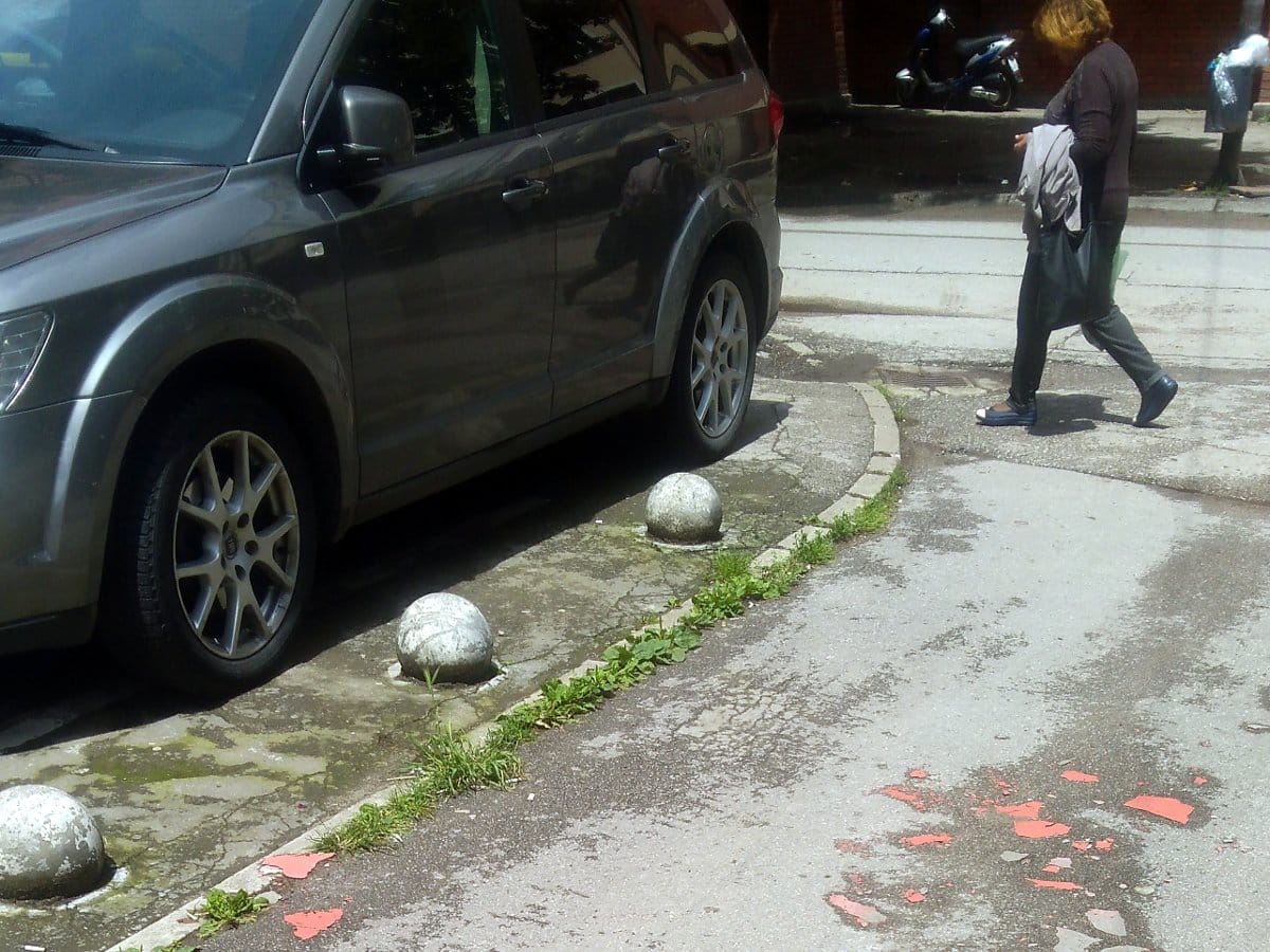 Otpada fasada blizu Caira2 foto citalac