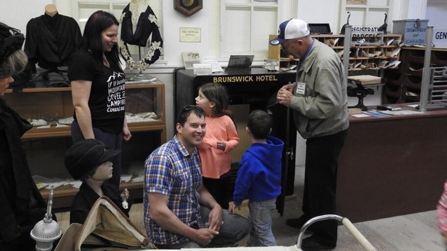 Šifra nije problem: Turista iz prve otvorio sef zaključan decenijama 18 107186395 safeone