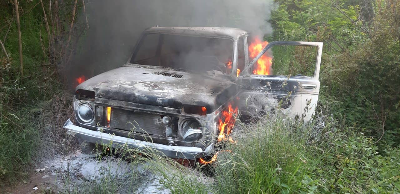 Kola u plamenu foto Aleksandar Kostic
